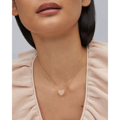 Ari Heart Gold Pendant Necklace in Rose Quartz